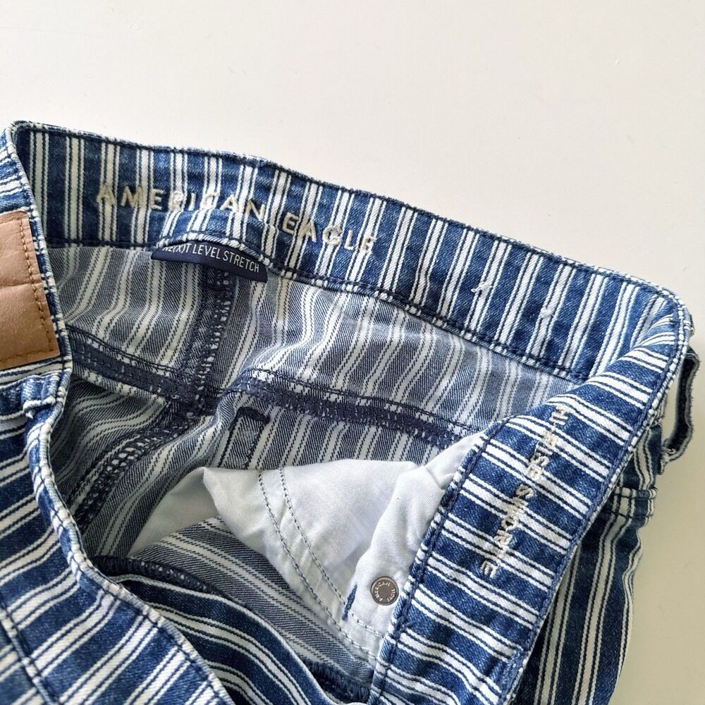 American Eagle 10 Hi-Rise Shortie Blue Stripe Denim Shorts Next Level Stretch - Picture 12 of 13